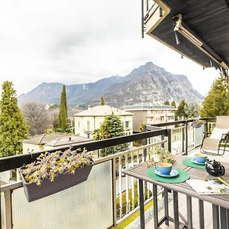 Big Deluxe Apts Italian Style Lake&terrace *