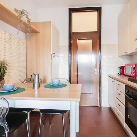 Big Deluxe Apts Italian Style Lake&terrace *