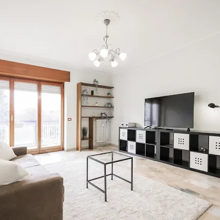Big Deluxe Apts Italian Style Lake&terrace Lejlighed
